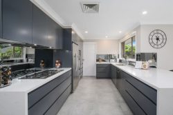 19 Homan Cl, Umina Beach NSW 2257, Australia