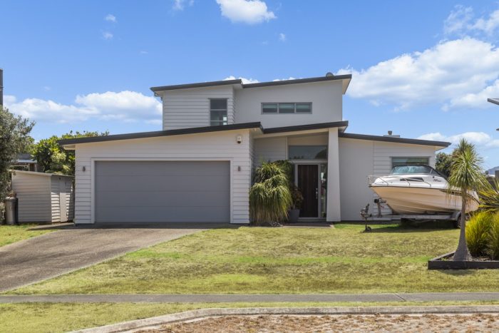 3 Taumata Road, Omaha, Rodney, Auckland, 0986, New Zealand