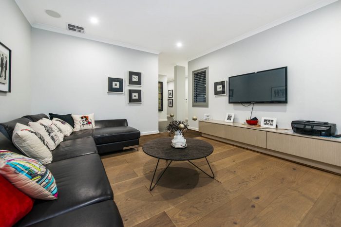 29 Vaucluse Cct, Belmont WA 6104, Australia