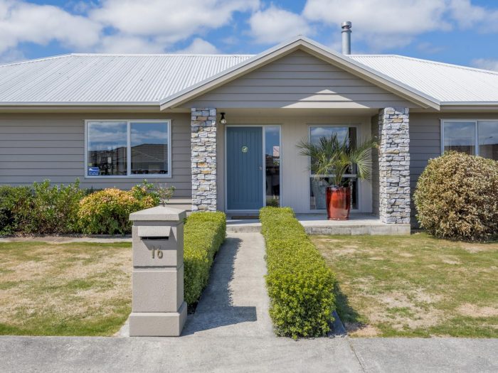 16 Barry Curtis Place, Levin, Horowhenua­, Manawatu / Wanganui, 5510, New Zealand