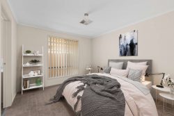 20 Buoy Cres, Seaford Meadows SA 5169, Australia