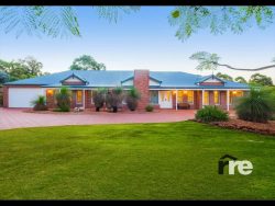 14 Country Club Ave, Roleystone WA 6111, Australia