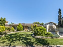 3 Capella Dr, Hallett Cove SA 5158, Australia