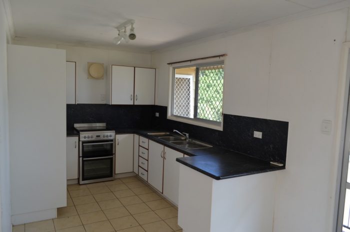 47 Hunter St, Blackwater QLD 4717, Australia