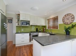 81 Knockator Cres, Centenary Heights QLD 4350, Australia