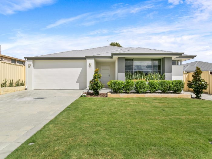 4 Lutz Ct, Gosnells WA 6110, Australia