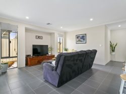 4 Lutz Ct, Gosnells WA 6110, Australia