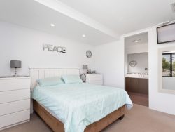 19 Cotswold Parade, Aubin Grove WA 6164, Australia