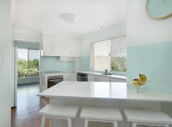 13 Skyline Dr, Blue Mountain Heights QLD 4350, Australia