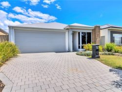 18 Barnong Rd, Golden Bay WA 6174, Australia