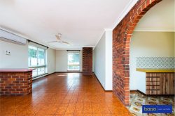 6B Danbury Cres, Girrawheen WA 6064, Australia