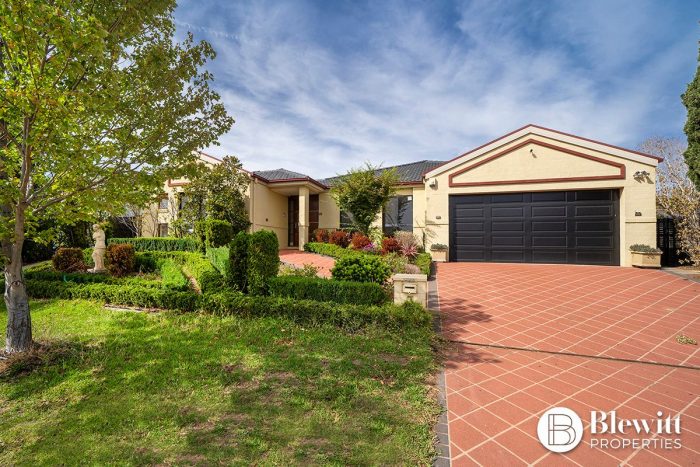 3 Freestone Cres, Jerrabomberra NSW 2619, Australia