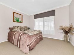 32 Crystaluna Dr, Golden Bay WA 6174, Australia