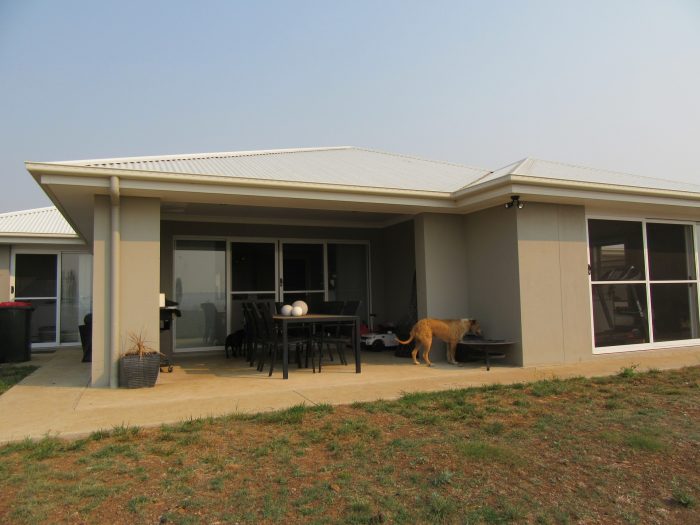 64 E Pandora Rd, Stonehenge NSW 2370, Australia