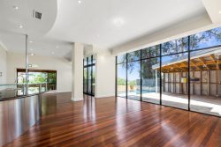 25 Gahans Ln, Woonona NSW 2517, Australia