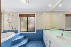 25 Gahans Ln, Woonona NSW 2517, Australia