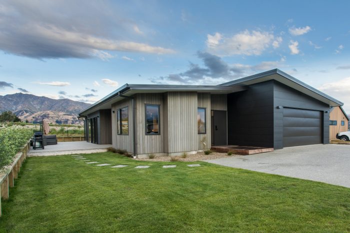 16 Sarges Way, Lake Hawea, Wanaka, Otago, 9382, New Zealand