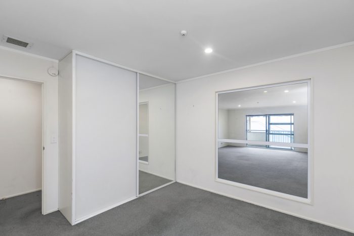 13/8 Girton Terrace Mount Cook, Wellington 6021, New Zealand