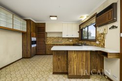 Unit 1/58 Peacock St, Burwood VIC 3125, Australia