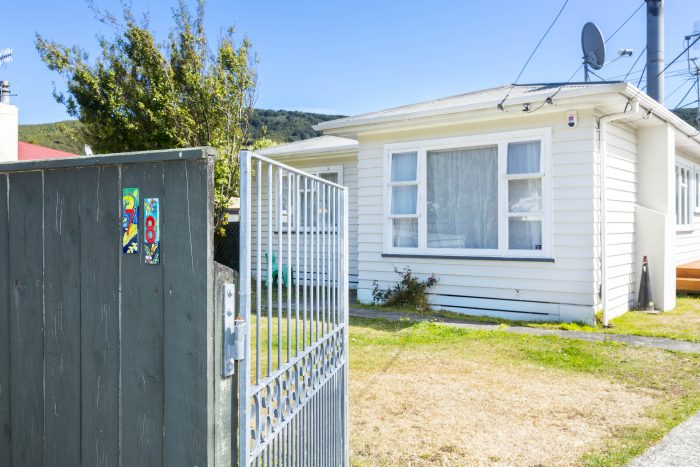 78 Peel Place, Wainuiomat­a, Lower Hutt, Wellington, 5014, New Zealand