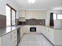 80 West St, Sarina QLD 4737, Australia