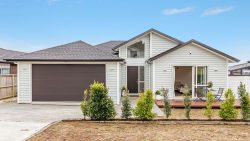 12 Ruth Craig Place, Stanmore Bay, Rodney, Auckland, 0932, New Zealand