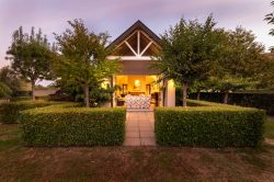 11 Kelliher Drive Wanaka 9305, New Zealand