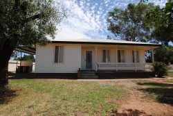 4 South Ave, Yenda NSW 2681, Australia