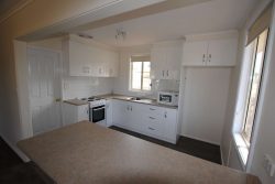 4 South Ave, Yenda NSW 2681, Australia