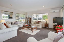 8 Springtide Place, Red Beach, Rodney, Auckland, 0932, New Zealand