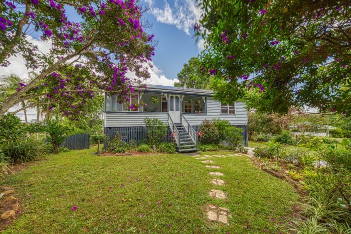 15 Tulip St, Maleny QLD 4552, Australia