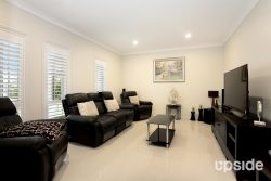 11 Walseley Cres, Gledswood Hills NSW 2557, Australia