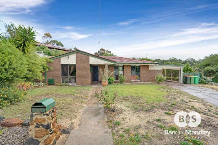 12 Benjamin St, Withers WA 6230, Australia