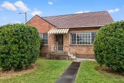 1 Carnley Ave, New Lambton NSW 2305, Australia