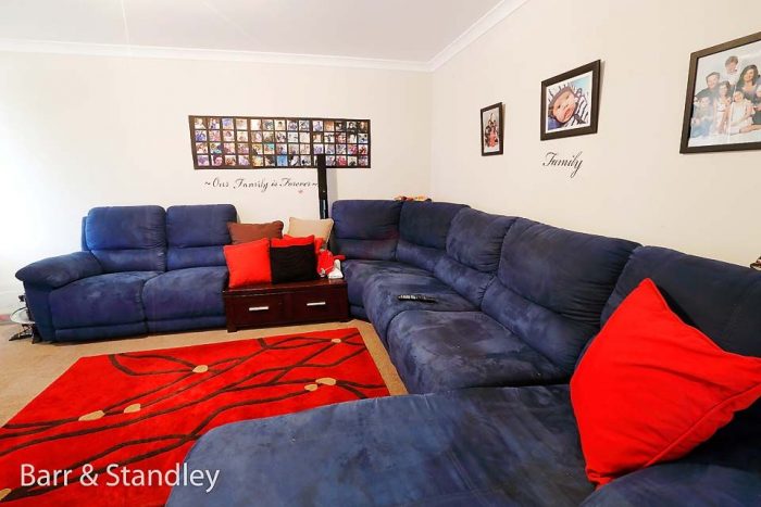 6 Claymore Loop, Dalyellup WA 6230, Australia