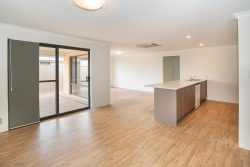 1/3 Edith Cowan Ct, Abbey WA 6280, Australia