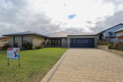 63 Emily St, Esperance WA 6450, Australia