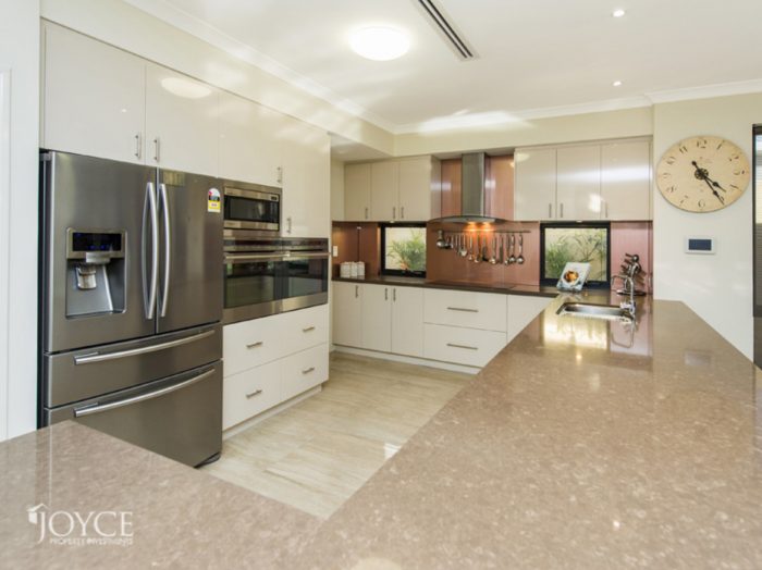 25 Hydaspe Vista, North Coogee WA 6163, Australia