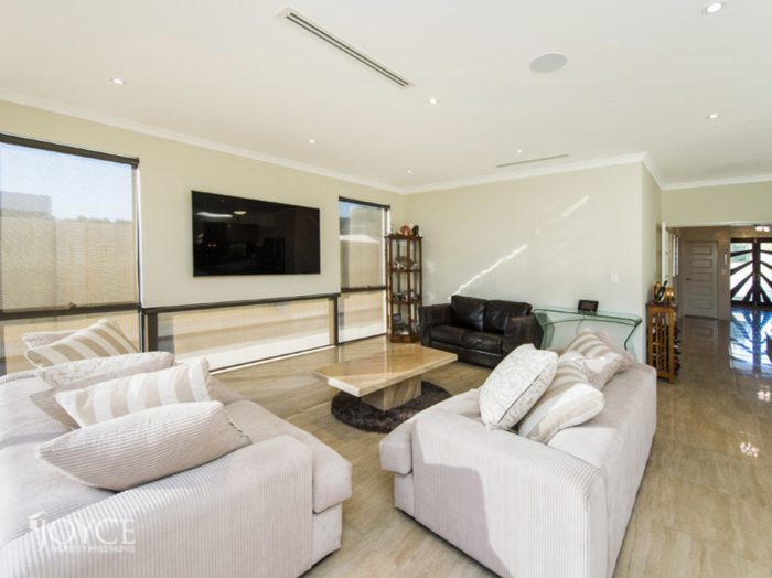 25 Hydaspe Vista, North Coogee WA 6163, Australia