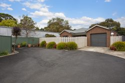 Unit 3/28 Fyfe St, Hamilton VIC 3300, Australia