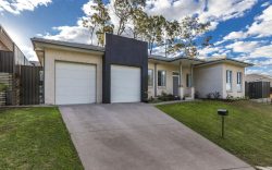 46 Jetty Parade, Fletcher NSW 2287, Australia