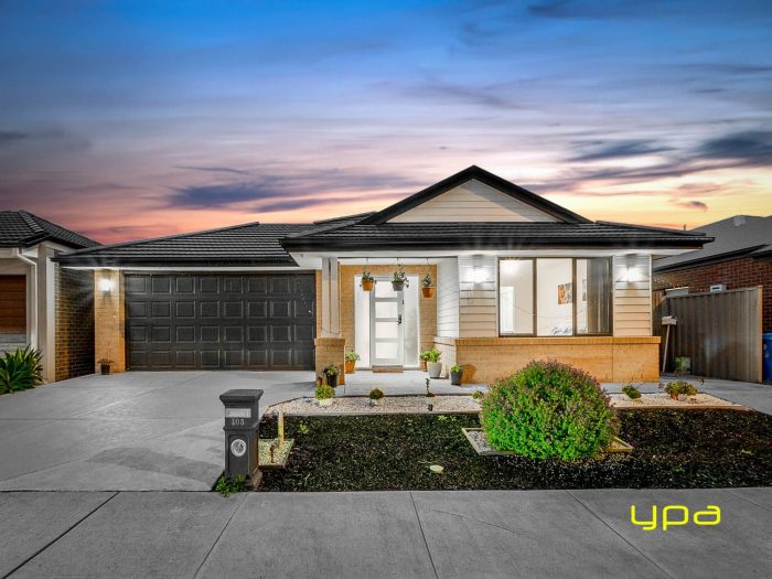 105 Lineham Dr, Cranbourne East VIC 3977, Australia