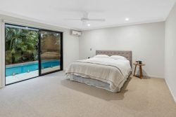 61 Sovereign Dr, Mermaid Waters QLD 4218, Australia