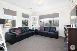 26 Stella Dr, Delacombe VIC 3356, Australia