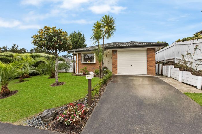 21B Chelmsley Avenue, Henderson, Waitakere City, Auckland, 0612, New Zealand
