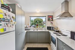 21B Chelmsley Avenue, Henderson, Waitakere City, Auckland, 0612, New Zealand