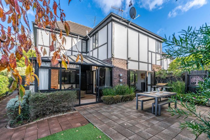 2/67 Brighton Road, Parnell, Auckland, 1052, New Zealand