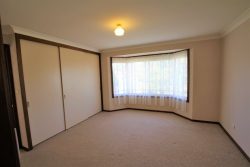 24 Jim Anderson Ave, Young NSW 2594, Australia