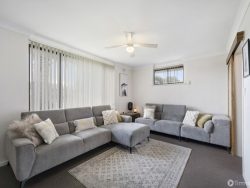 44 Baden Terrace, O’Sullivan Beach SA 5166, Australia