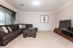 6 Oldfield St, Millbridge WA 6232, Australia